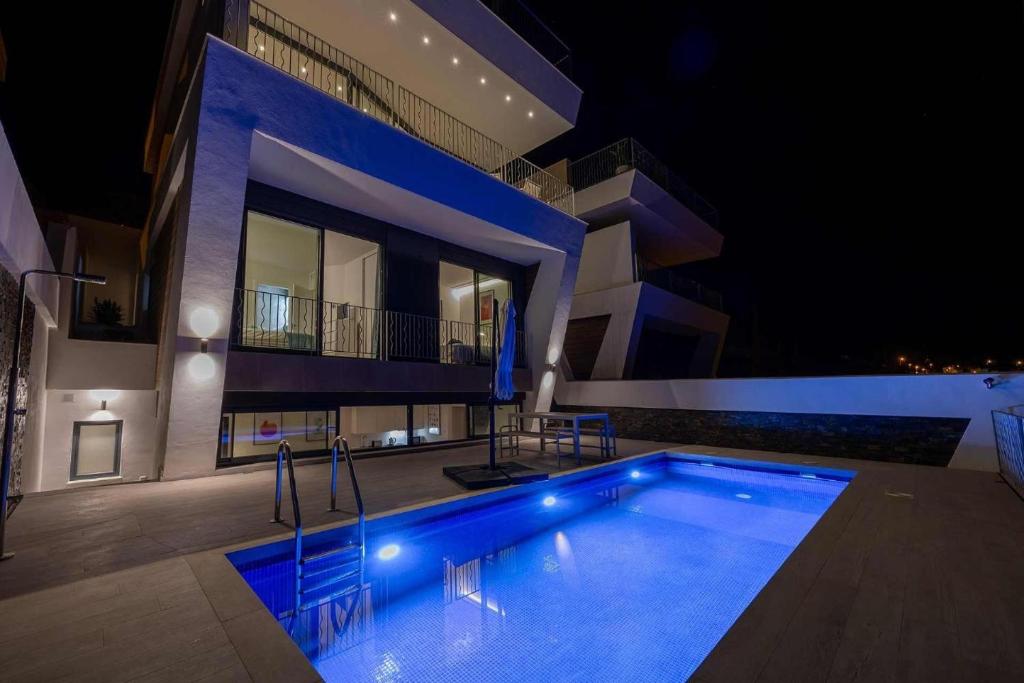 Luxury Villa Panoramica - 1