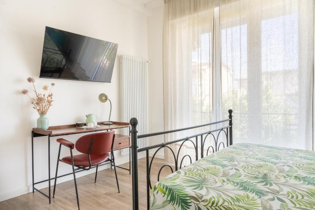 Camera Matrimoniale con bagno privato-struttura condivisa con Host-CASA ENEA - 3