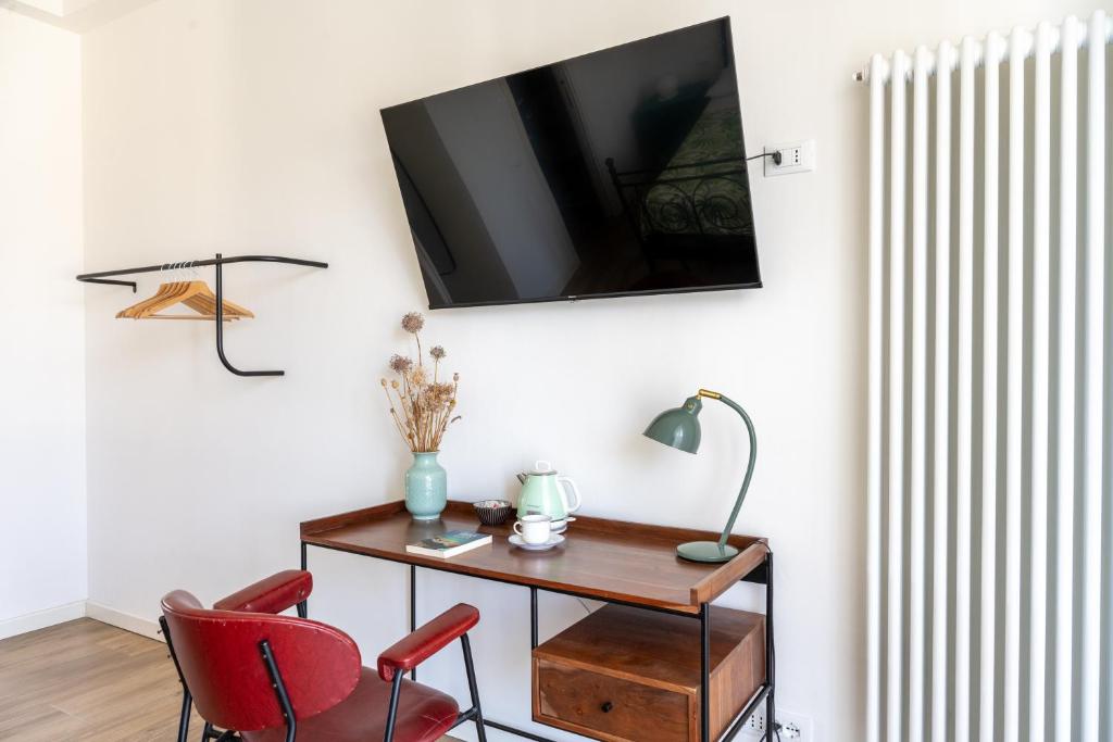 Camera Matrimoniale con bagno privato-struttura condivisa con Host-CASA ENEA - 5