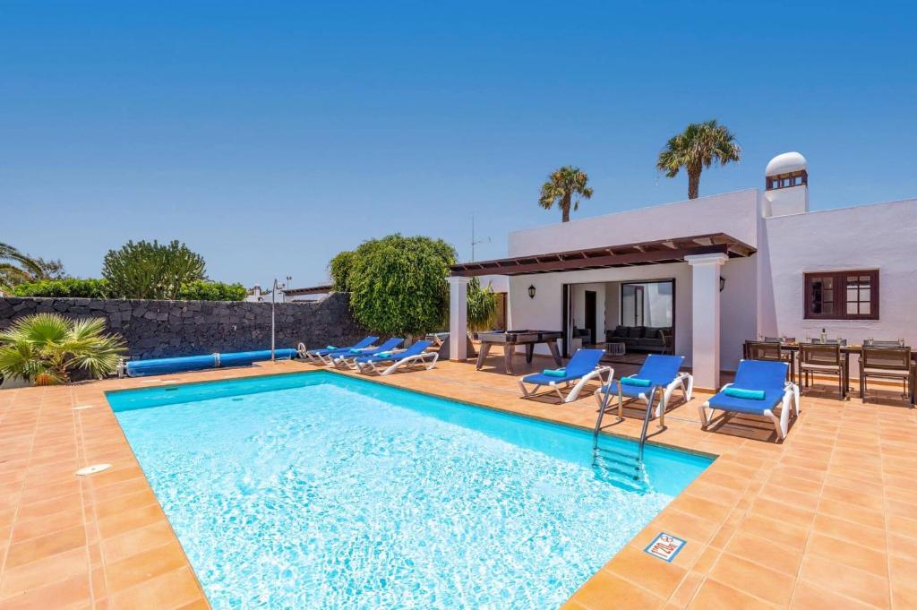 Villa Papagayo by Villa Plus - 2