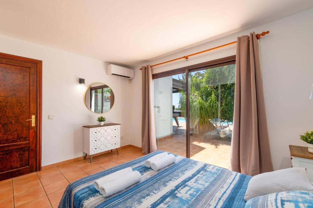 Villa Papagayo by Villa Plus - 5