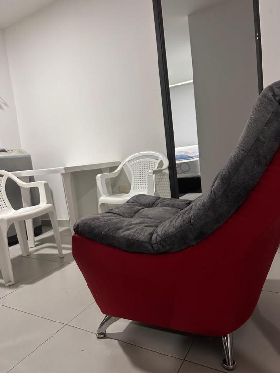 Hermoso apartamento con Aire Acondicionado Cerca al Hospital de Neiva - 2