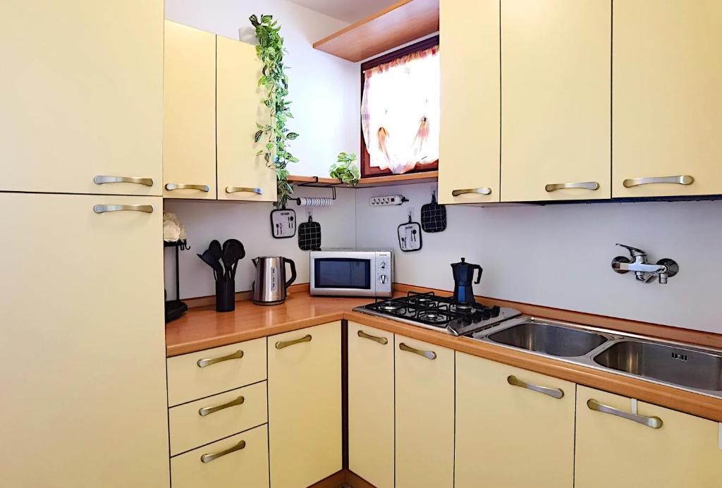 Appartamenti Nettuno Pineda, 3 bedrooms, sleeps 8 - 3