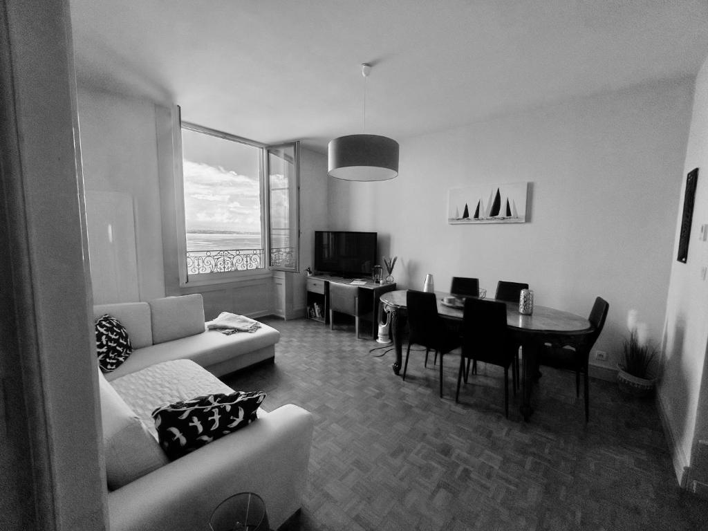 Chez Émilie, vue à 180 sur le Lac Léman - 2
