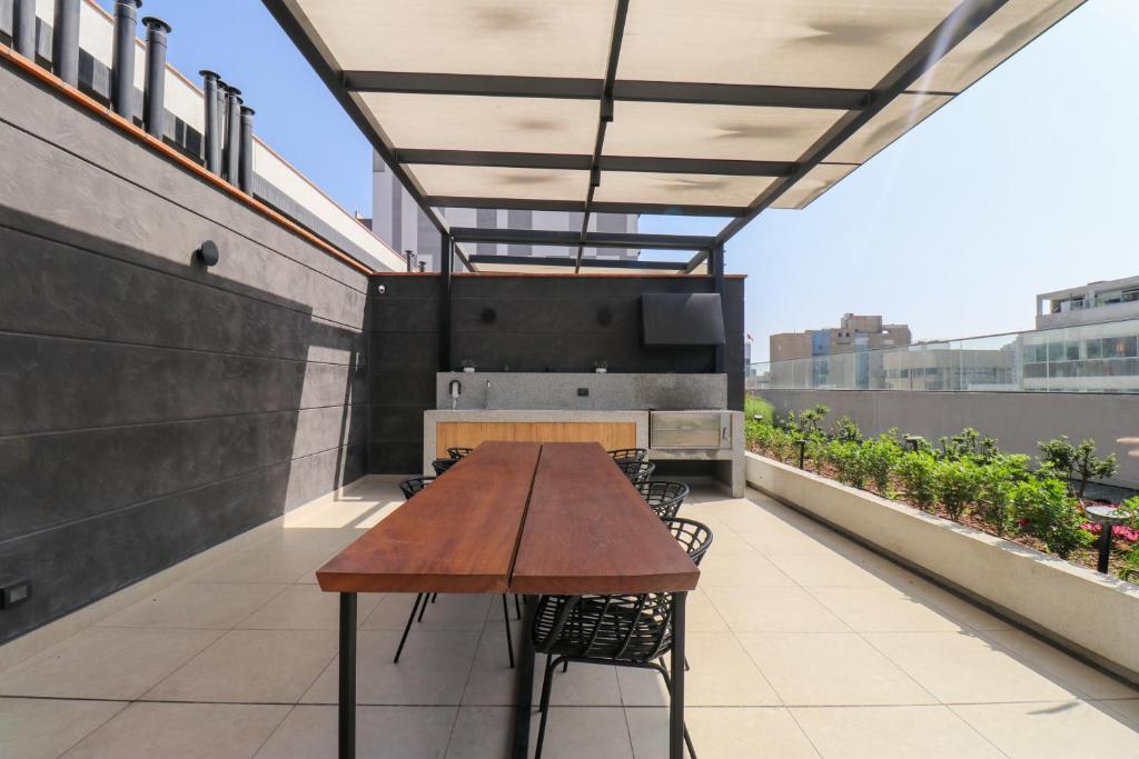 Larco Residence in the Heart of Miraflores by Wynwood House - 3