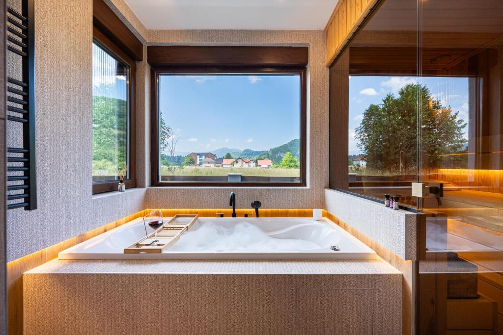 MonteBreza Spa Apartment Jacuzzi, Sauna & Free Parking - 1