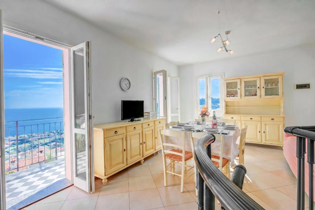 Palms Villa - Sea View Terrace and Parking - Happy Rentals - 3