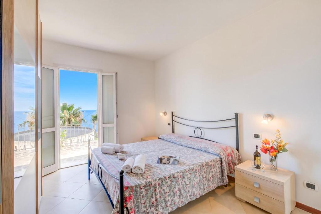 Palms Villa - Sea View Terrace and Parking - Happy Rentals - 5