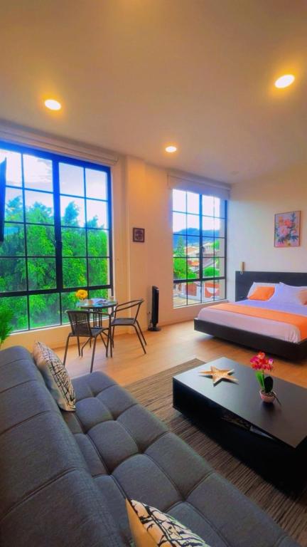 Mumbai SkyLine Luxury Suite - 1