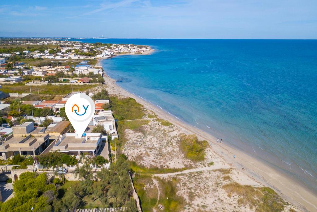 Villa Dei Fanti On The Sandy Beach - Happy Rentals - 2