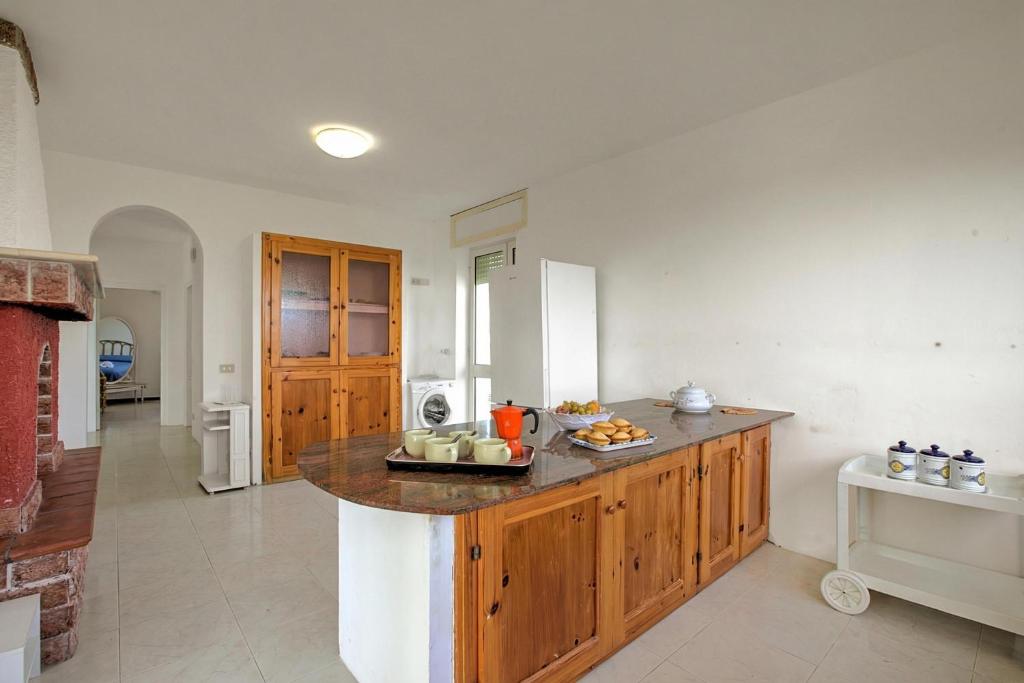 Villa Dei Fanti On The Sandy Beach - Happy Rentals - 5