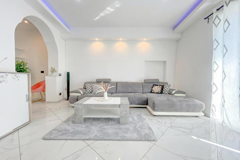 Cianta - Apartment with Terrace and Parking - Happy Rentals - 2