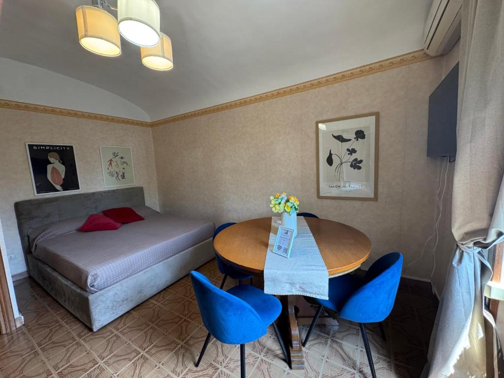 Campani Termini Apartment - 4