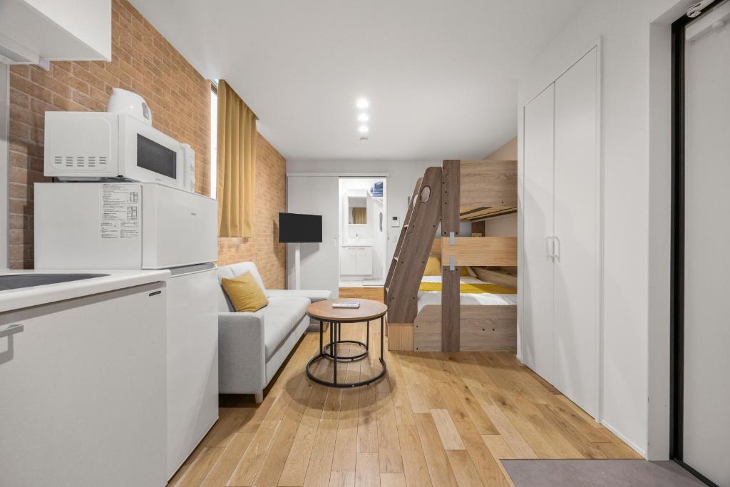 Nishi-Shinjuku Apartment