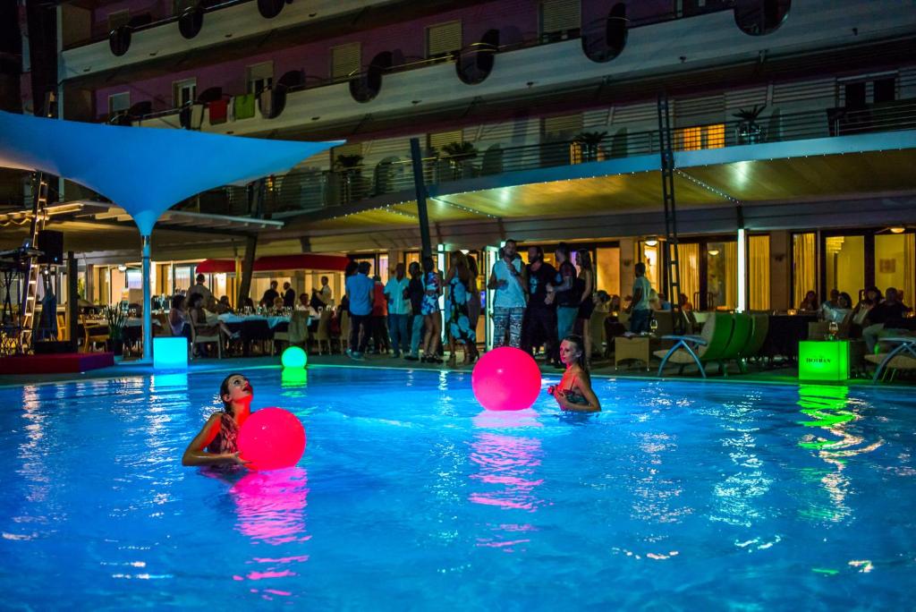 Hotel Cesare Augustus — Swimming pool in Jesolo, Veneto