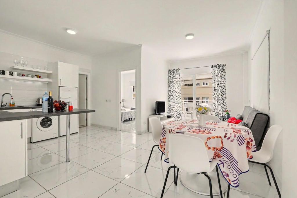 1-bedroom New beach apartment - 3