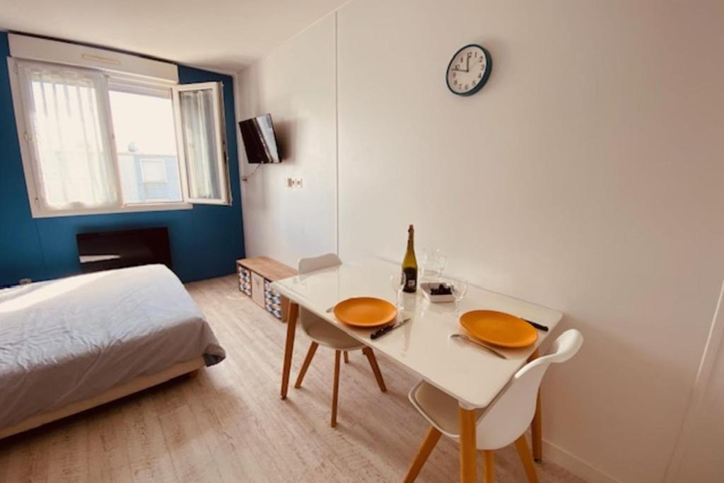 Cosy apartment 5 min to the center of La Rochelle - 2