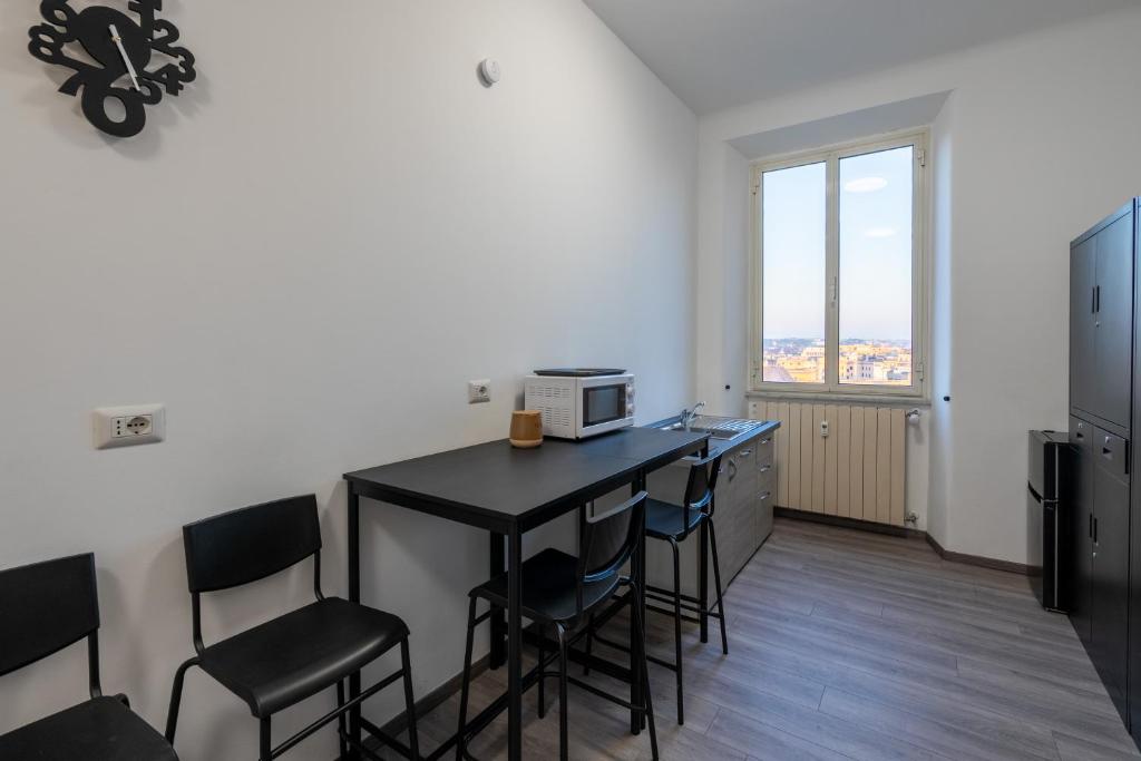 ReRent Rooms - 36 Trionfale Guesthouse - 4