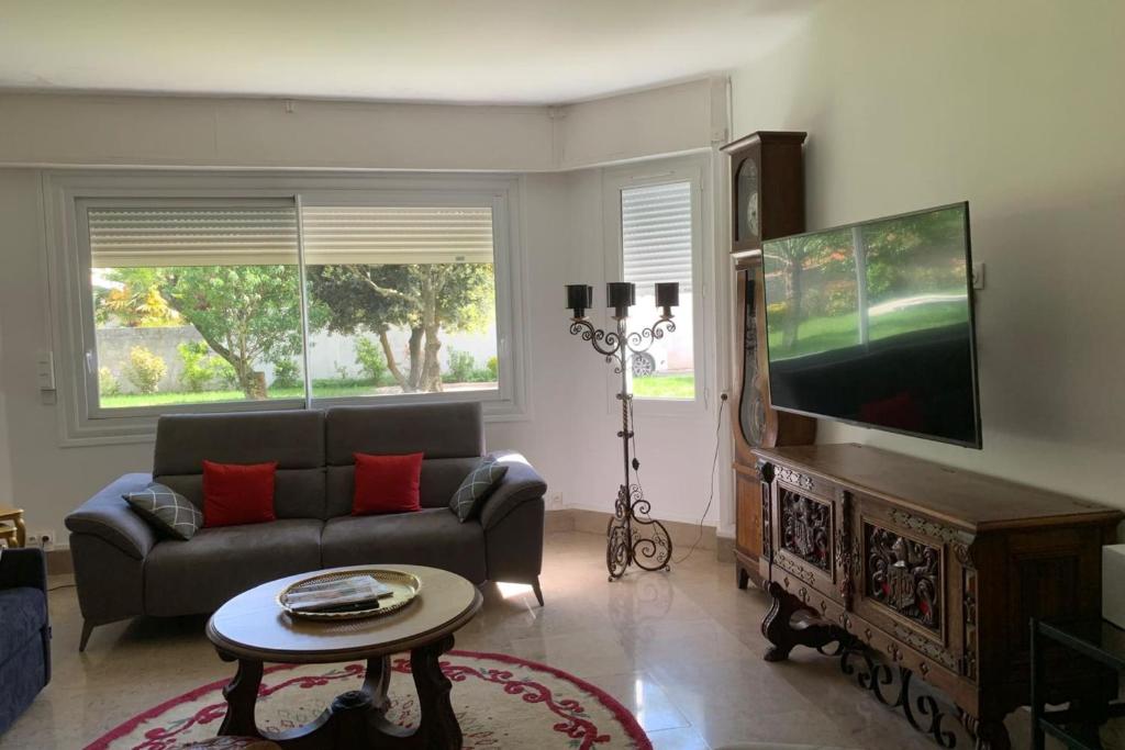 Beautiful 4 room apartment in La Rochelle - 2