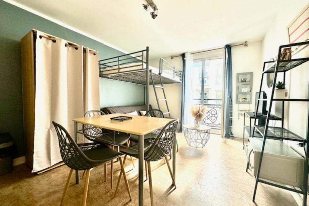 Lovely studio near the old port and train station - 3