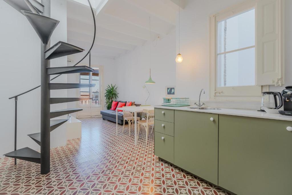 White penthouse - 1