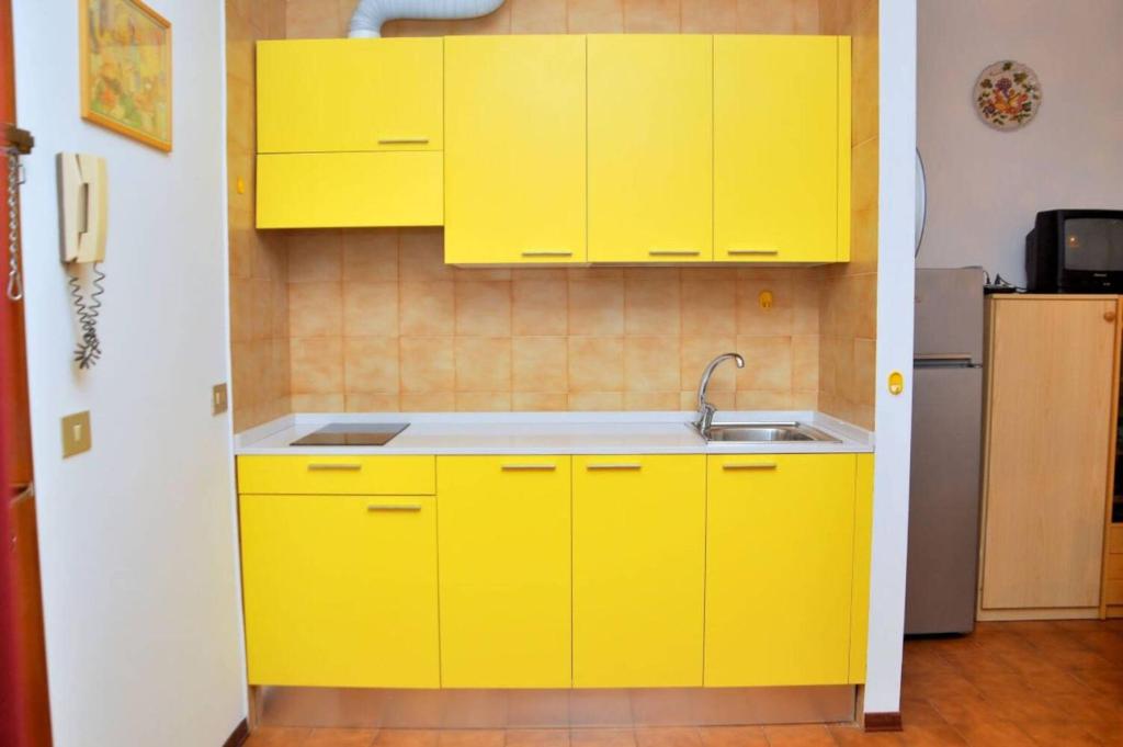 Warm two-room flat with balcony near the beach - 2