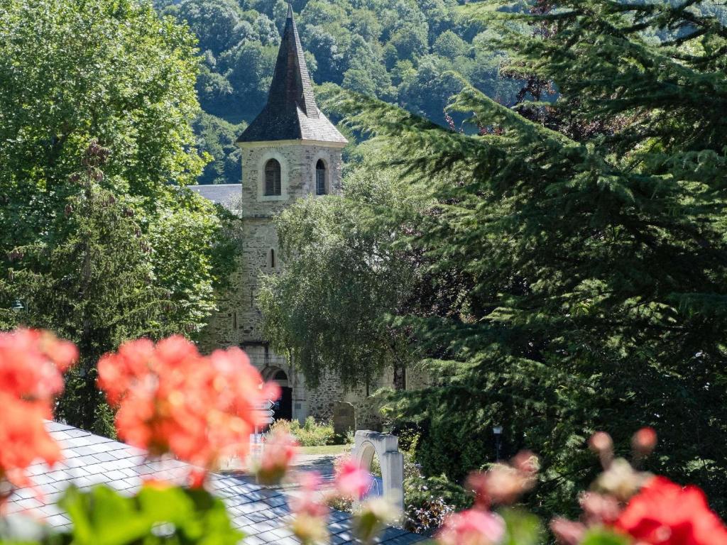 Mercure Saint-Lary - 1