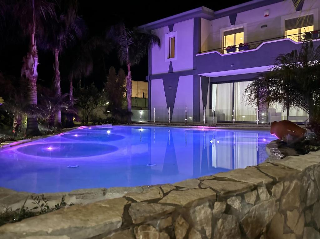 Charming Villa in Fontane Bianche with Private Pool - 1