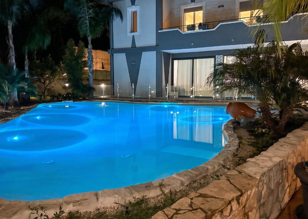 Charming Villa in Fontane Bianche with Private Pool - 4