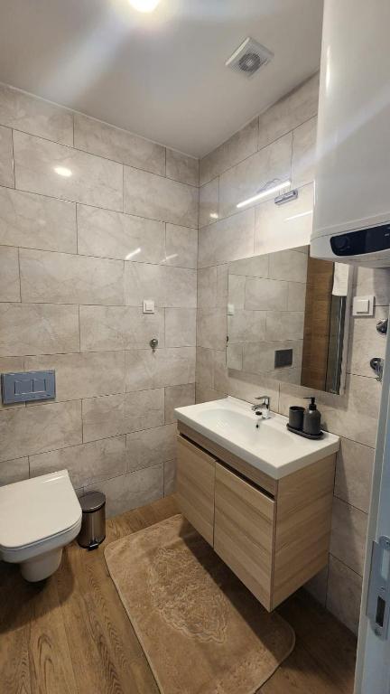 PMTR Luxury 1BR Apartment with Sea View in Bar - 3