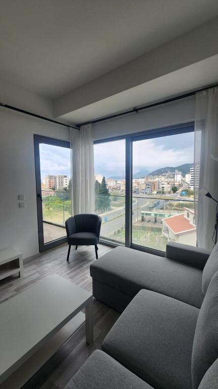 PMTR Luxury 1BR Apartment with Sea View in Bar - 4