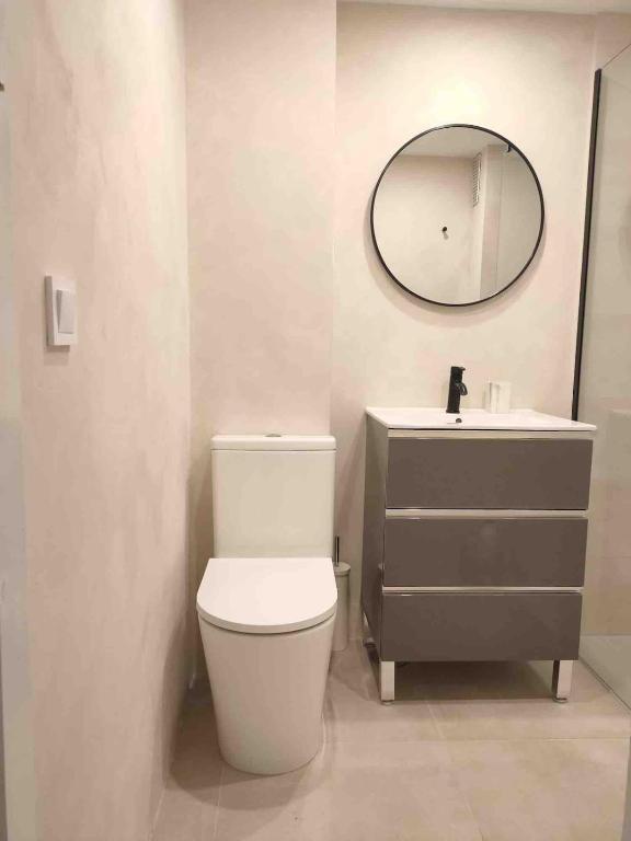 quiet and cozy, perfect location ! - 5