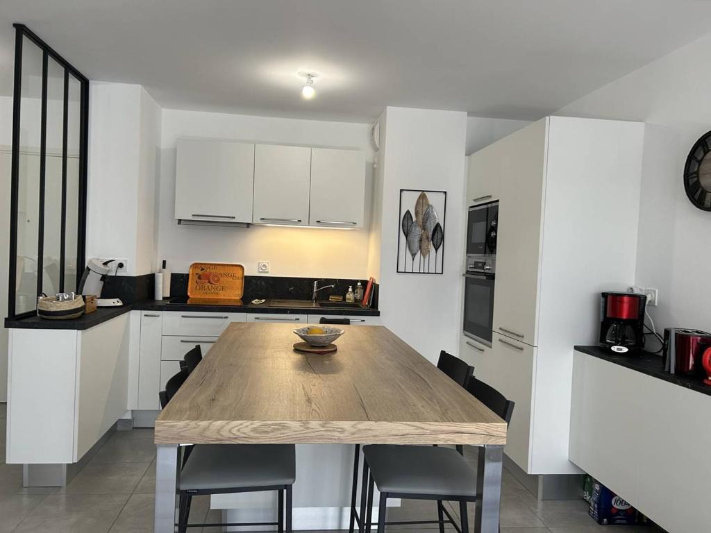 Appartement moderne avec parking - 4 pers. - FR-1-251-952 - 2
