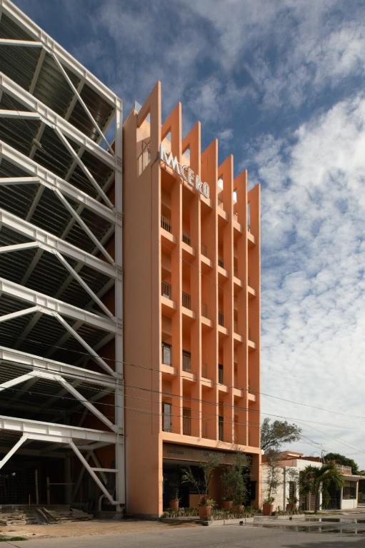 KMCERO Suites - 1