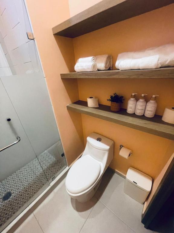 KMCERO Suites - 4
