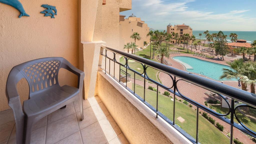 Ocean View 2BR Condo at Princesa de Peñasco – Beautiful Balcony View - 1