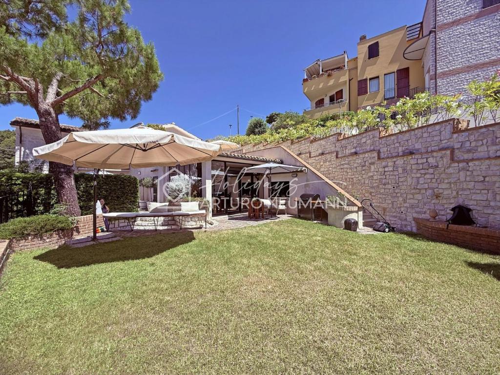 144 - Porzione di villa IN ORIGINALE PIETRA DEL CONERO CON MERAVIGLIOSA VISTA MARE wifi aria condizionata SPIAGGIA WHITE IN OMAGGIO dal lun al ven fino al 2 agosto - 2