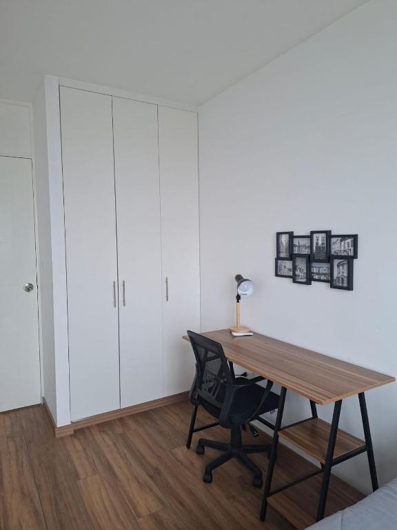 Apartment 2503 Free Parking 2 Bedrooms with Work Area - 3