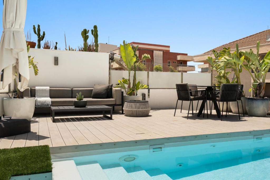 Marbella Sky Penthouse - Private Rooftop Pool - 3