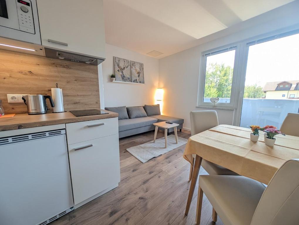 See 12 - Wunderschönes Appartement mit Balkon und Seezugang - 1