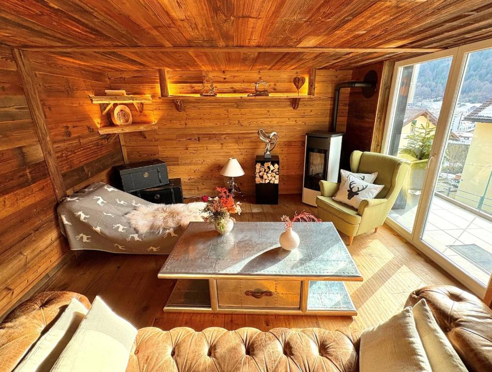 Alpine Chic Escape with Spa & Panoramic Views - 1