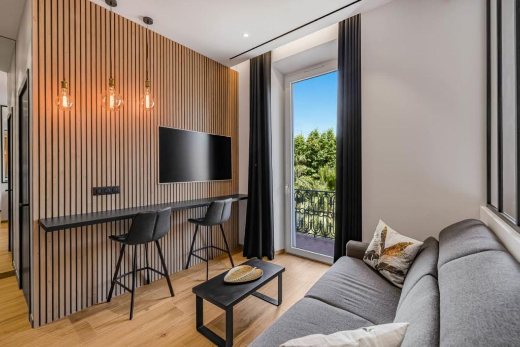 Azurenting - Louvre - T2 Onyx Prestige - 3