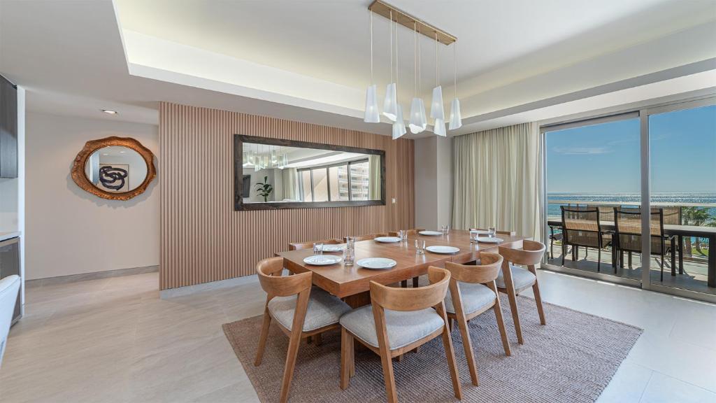 Experience the Newest 3BR/3BA Gem on Sandy Beach - 4