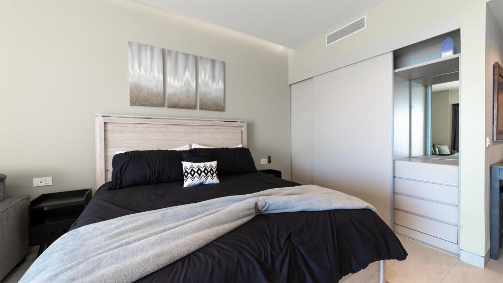 One 1507C: Sunset Paradise Ocean View - 4