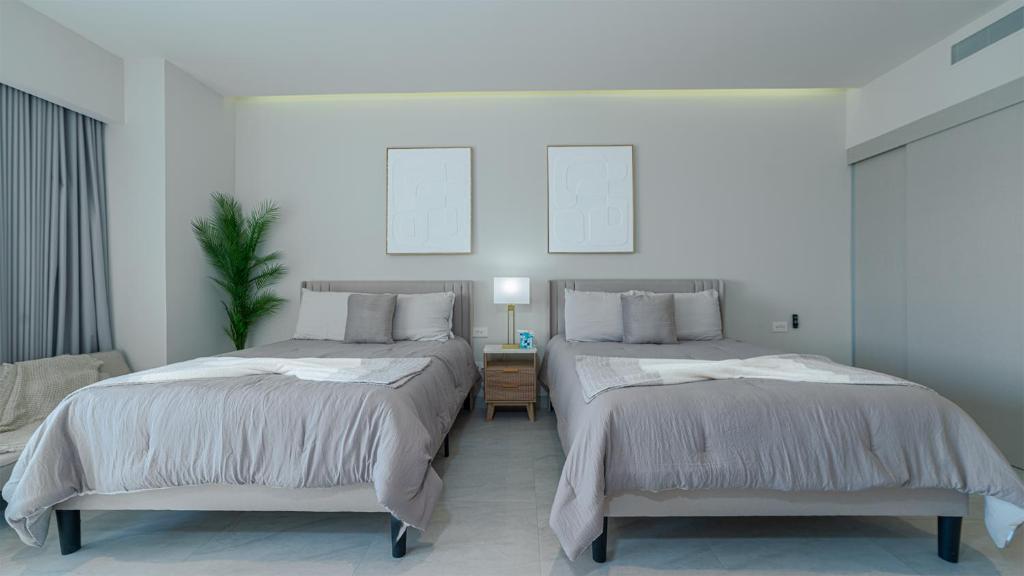 Oceanfront Destination for Luxury and Beauty - 4