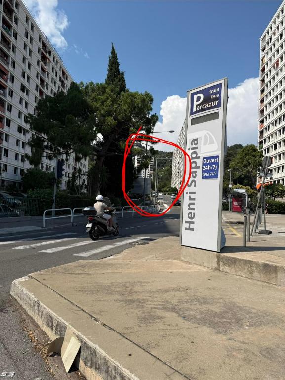 Apparently 2 bedrooms - 2