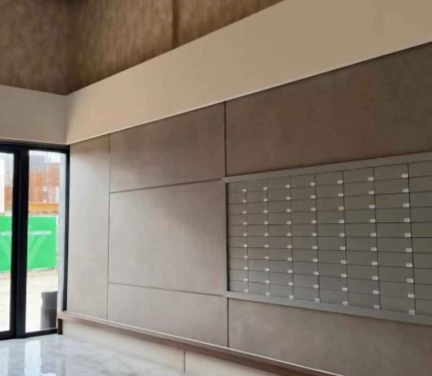 PMTR BAR Luxury Sea View 2BR Apartment Modern Pool Parking - 3
