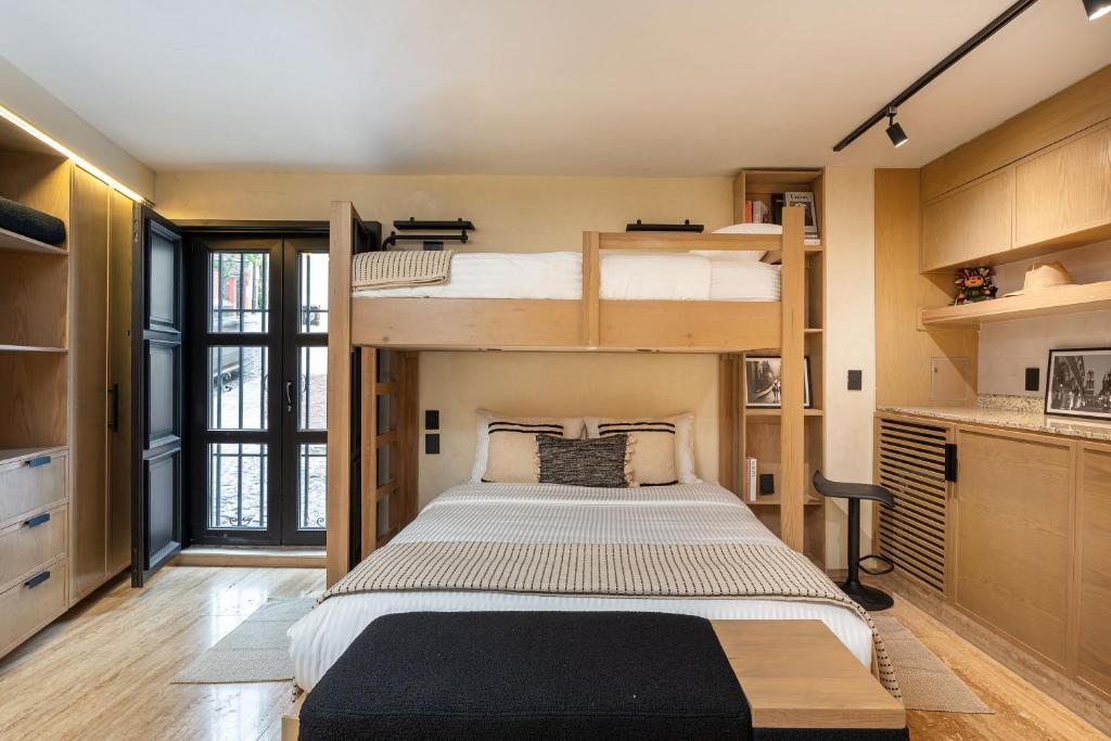 Loft 1905, Modern 2BR Smart Loft in Centro San Miguel de Allende - 4