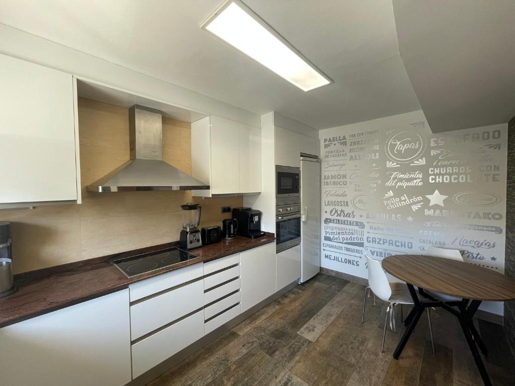 Family apartment with large terrace - 4