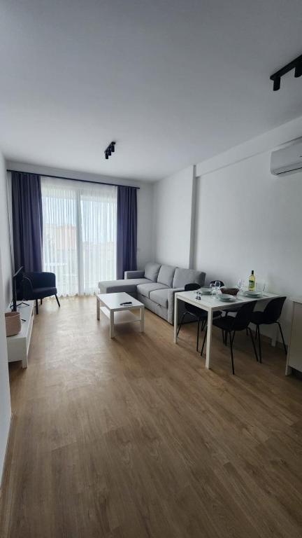 PMTR Luxury Sea View 2BR Apartment Modern Pool - 2